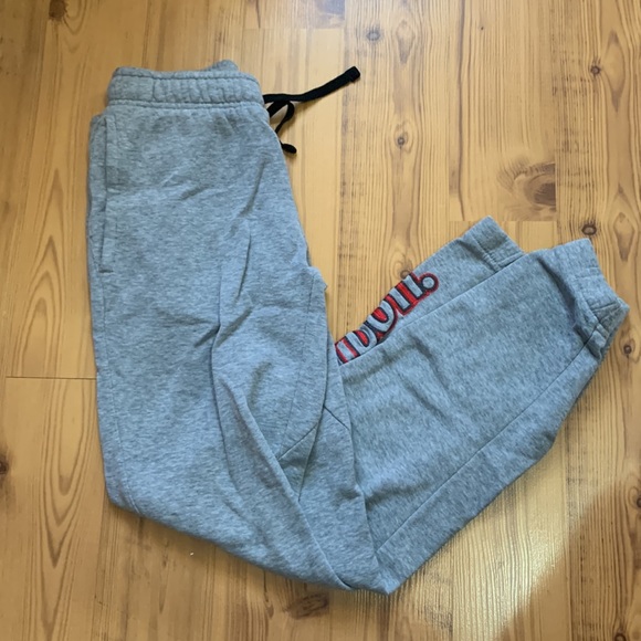 NIKE Grey Sweatpants w/ “JUST DO IT” Logo - Picture 7 of 7